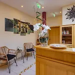Ferien Residenz Thueringer Wald מלון 4*