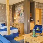 Ferien Residenz Thueringer Wald מלון 4*